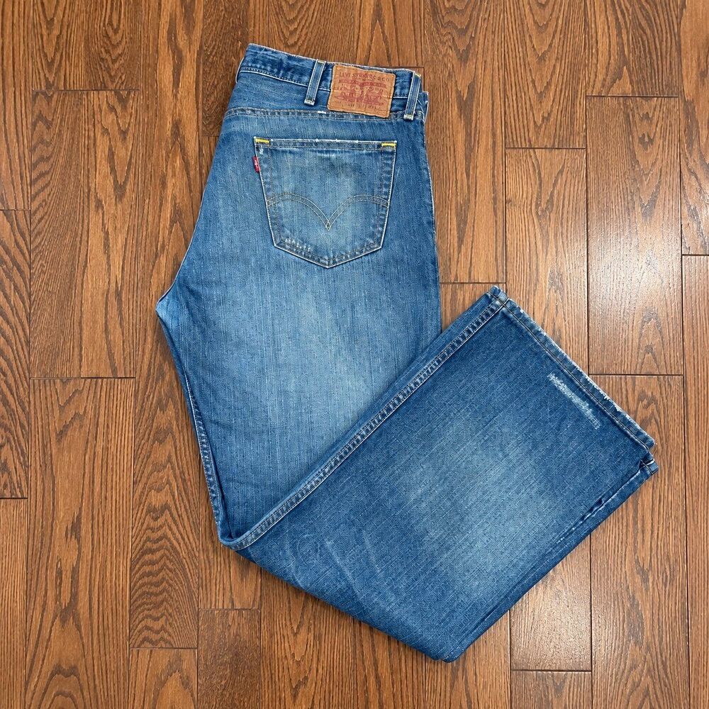 {Levi’s} 527 Low Boot Cut jeans, W38 L30